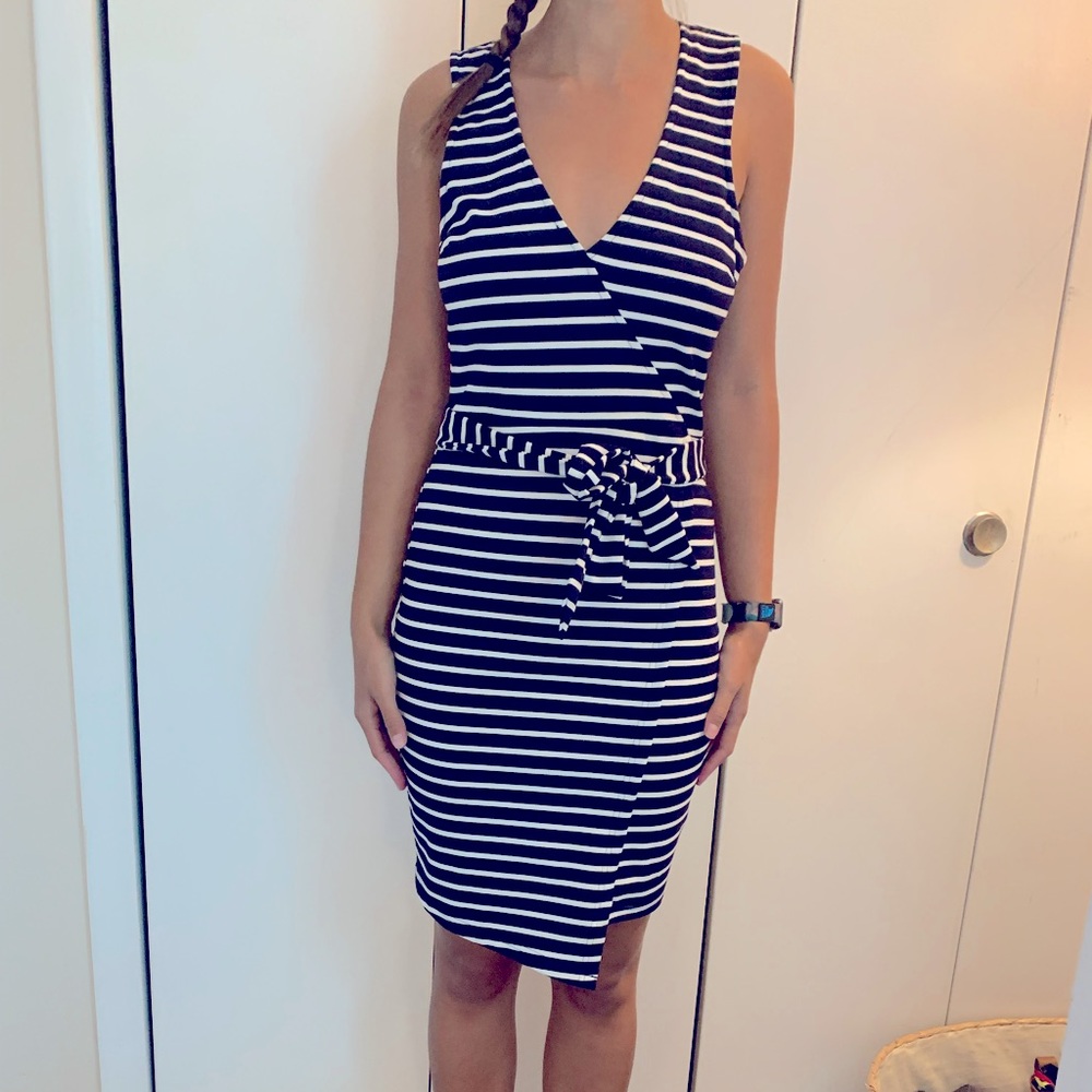 Navy & white striped, fitted Jack by BB Dakota dress size small